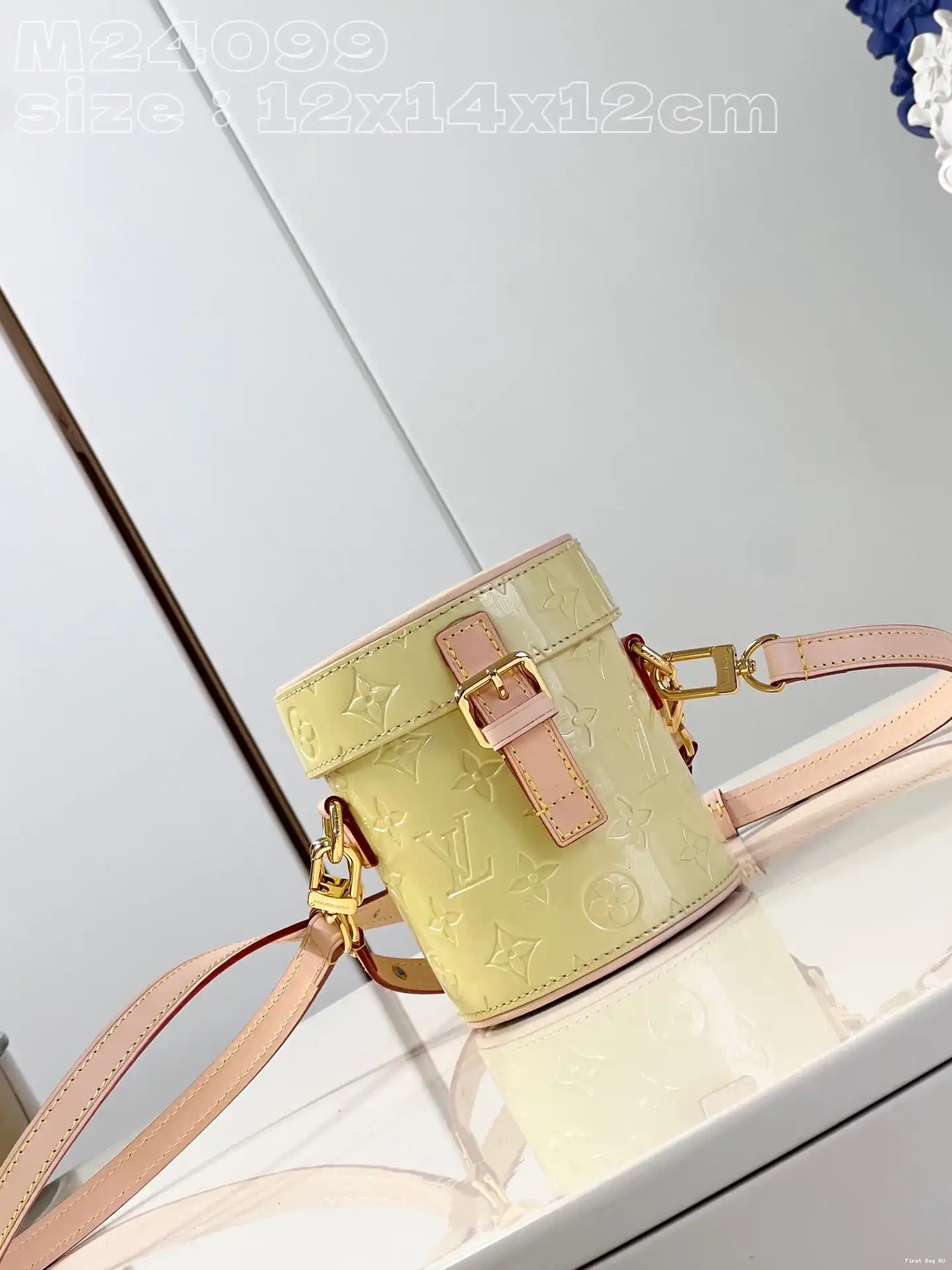 LOUIS VUITTON Astor 0503